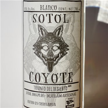 Sotol - Coyote Triunfo Del Desierto Chihuahua / 70cl / 50%