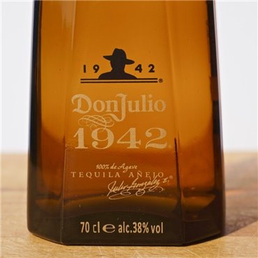 Tequila - Don Julio 1942 / 70cl / 38% Tequila Anejo 179,00 CHF