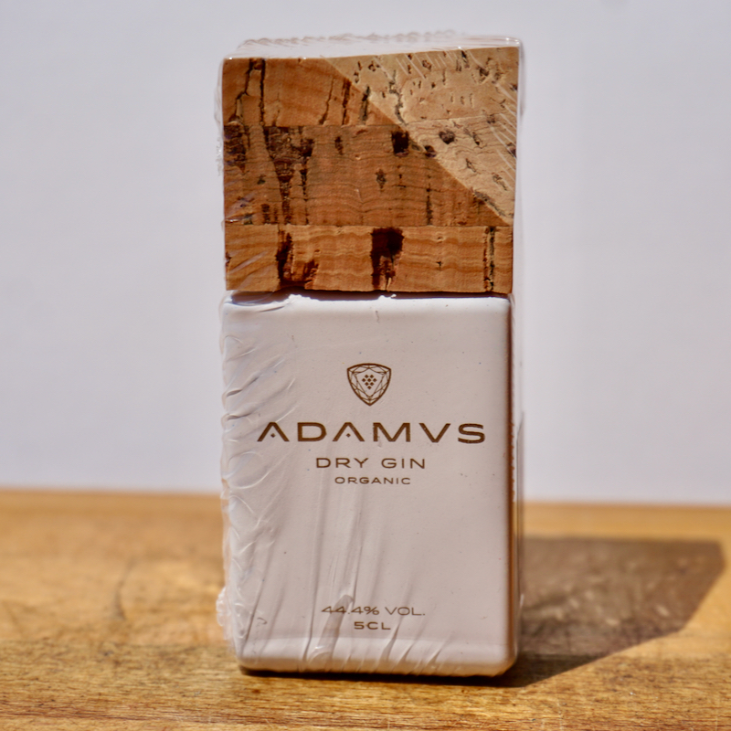 Gin - Adamus Dry Gin Miniatur / 5cl / 44.4% Gin - Adamus Dry Gin Miniatur / 5cl / 44.4%
