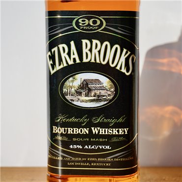 Whisk(e)y - Ezra Brooks Black Label 4 Years / 75cl / 45%