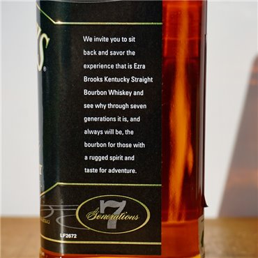 Whisk(e)y - Ezra Brooks Black Label 4 Years / 75cl / 45%