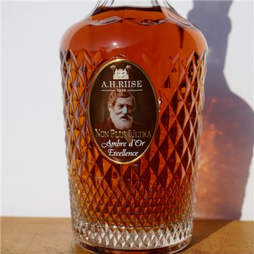 Rum - A.H. Riise Non Plus Ultra Ambre D'Or / 70cl / 45%