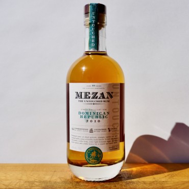 Rum - Mezan Dominican Republic 2010 10 Years  / 70cl / 46%
