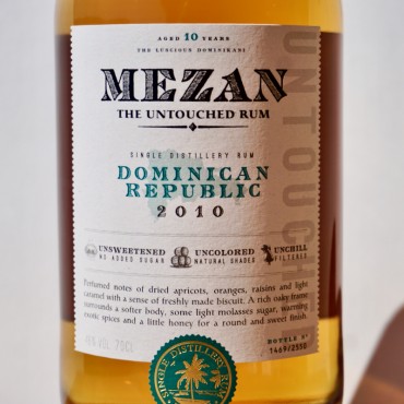 Rum - Mezan Dominican Republic 2010 10 Years  / 70cl / 46%
