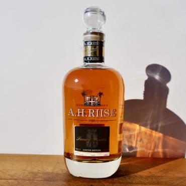 Rum - A.H. Riise Family Reserve / 70cl / 42%
