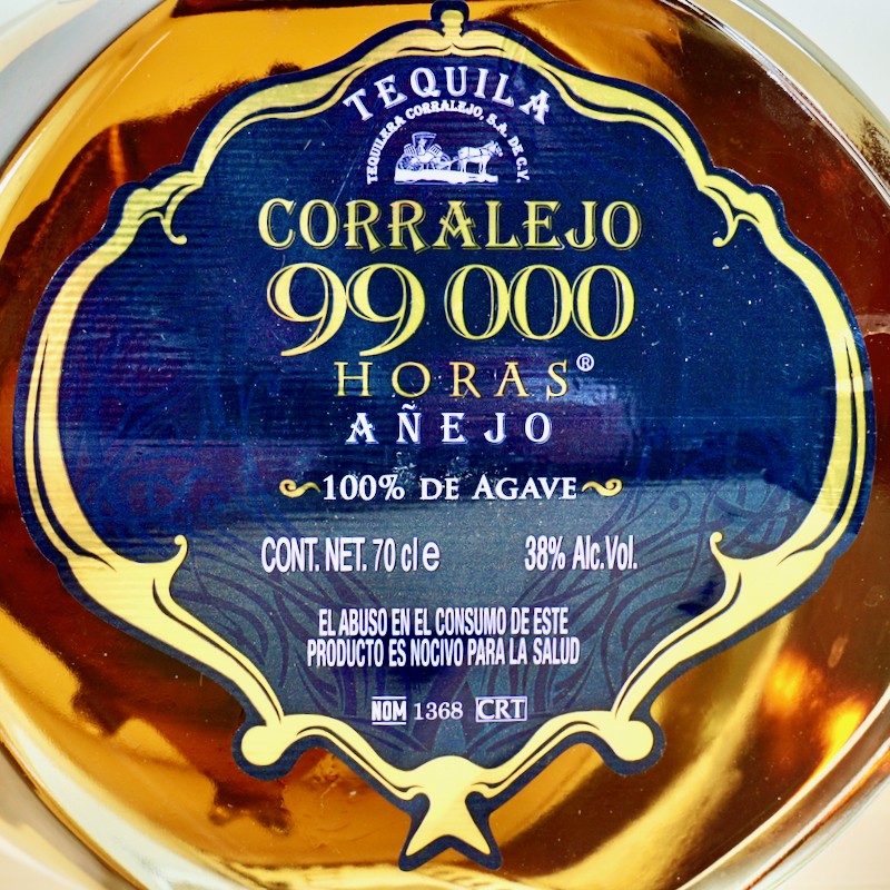 / 70cl / Anejo - 99.000 38% Corralejo Horas Tequila