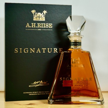 Rum - A.H. Riise Signature...