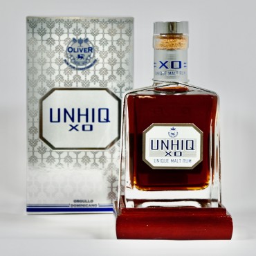 Rum - UNHIQ XO / 50cl / 42%