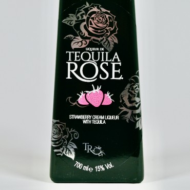 Tequila Rose Strawberry Cream Liqueur / 70cl / 15%