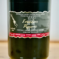Rum - A.H. Riise Founders Reserve 4th Edition Red / 70cl / 45.1%