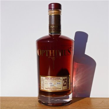 Rum - Opthimus 25 Years Solera / 70cl / 38% Rum 99,00 CHF