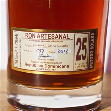 Rum - Opthimus 25 Years Solera / 70cl / 38% Rum 99,00 CHF