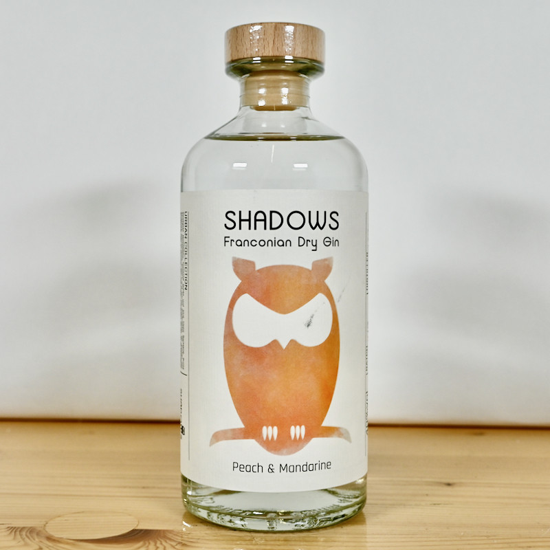 Gin - Shadows Franconian Dry Gin Peach & Mandarine / 50cl / 40%