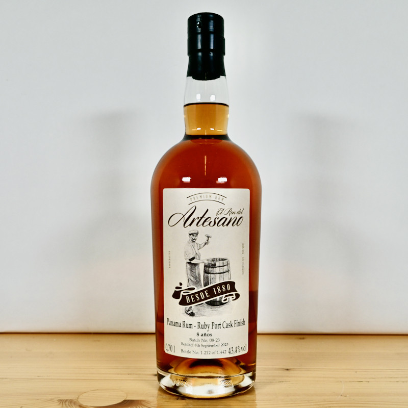 Rum - Artesano Panama Ruby Port Cask Finish 8 Years / 70cl / 43.4%