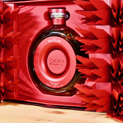 The Macallan Time:Space Mastery 200 Years Edition Single Malt Whisky / 70cl / 43.6%