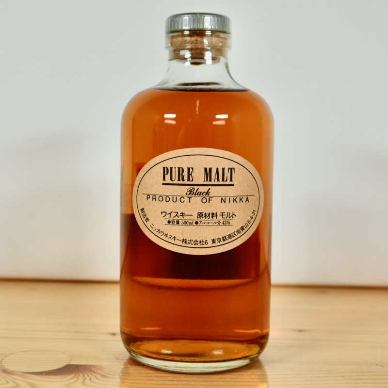 Nikka Pure Malt Black Whisky Smoky & Mellow / 50cl / 43%