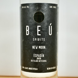 Beu New Moon Espadin Capon Destilado de Agave / 70cl / 48%