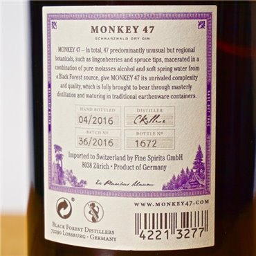 Gin - Monkey 47 Dry / 50cl / 47% Gin 50,00 CHF