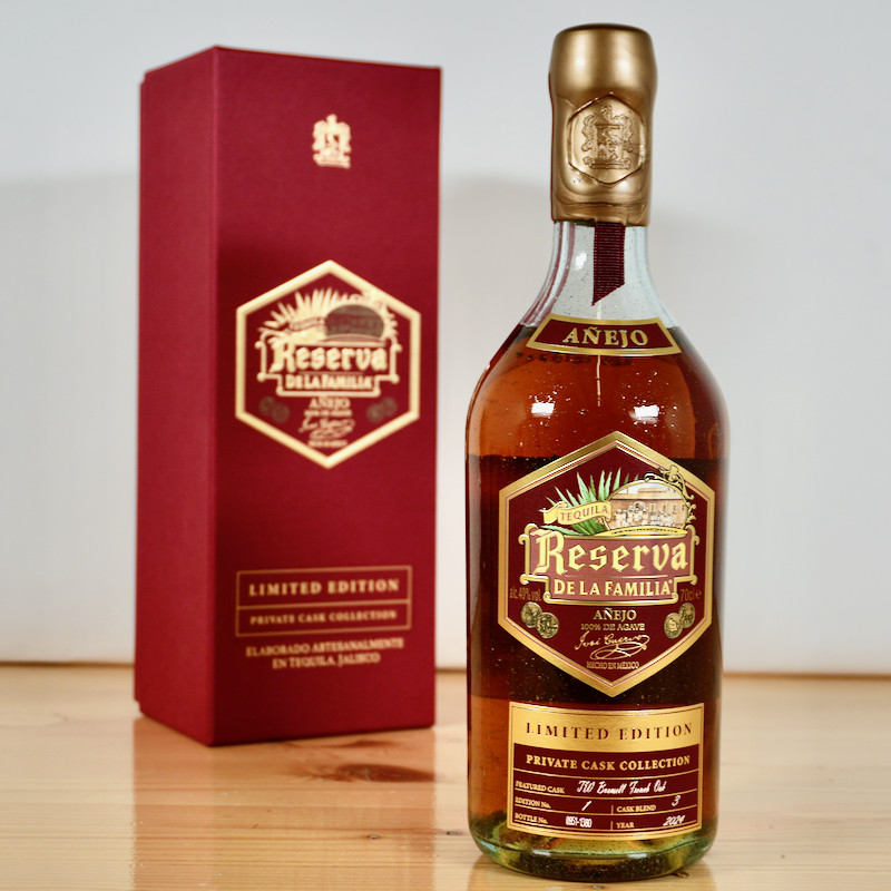 Jose Cuervo Reserva de la Familia Añejo Tequila Private Cask Collection, 70 cl, 40 % vol.