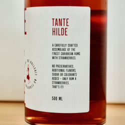 Wagemut Tante Hilde Strawberry, Rum based Liqueur, 50 cl, 30 % vol.