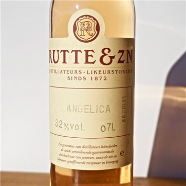 Liqueur - Rutte Angelica Liqueur / 70cl / 32% Liqueur 29,00 CHF