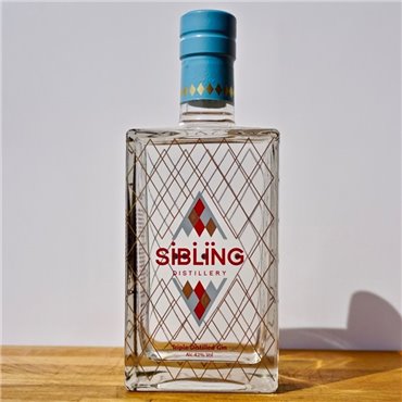 Gin - Sibling Triple Distilled / 70cl / 42% Gin 62,00 CHF