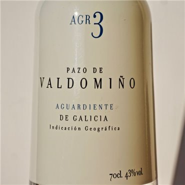 Liqueur - Valdomino Licor de Orujo / 70cl / 43% Liqueur 47,00 CHF