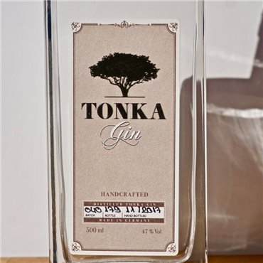Gin - Tonka Gin / 50cl / 47% Gin 49,00 CHF