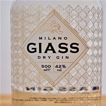 Gin - Giass Milano Dry Gin / 50cl / 42% Gin 59,00 CHF