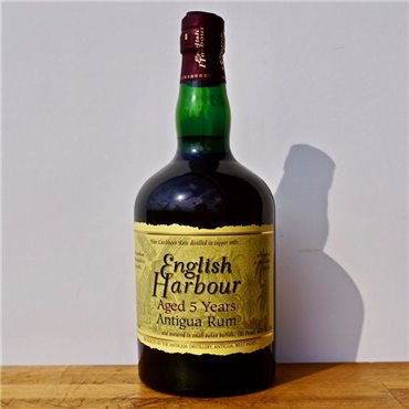 Rum - English Harbour 5 Years / 70cl / 40% Rum 37,00 CHF