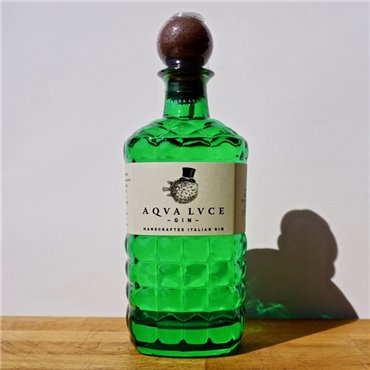 Gin - Aqva Luce Handcrafted Gin / 70cl / 47% Gin 79,00 CHF