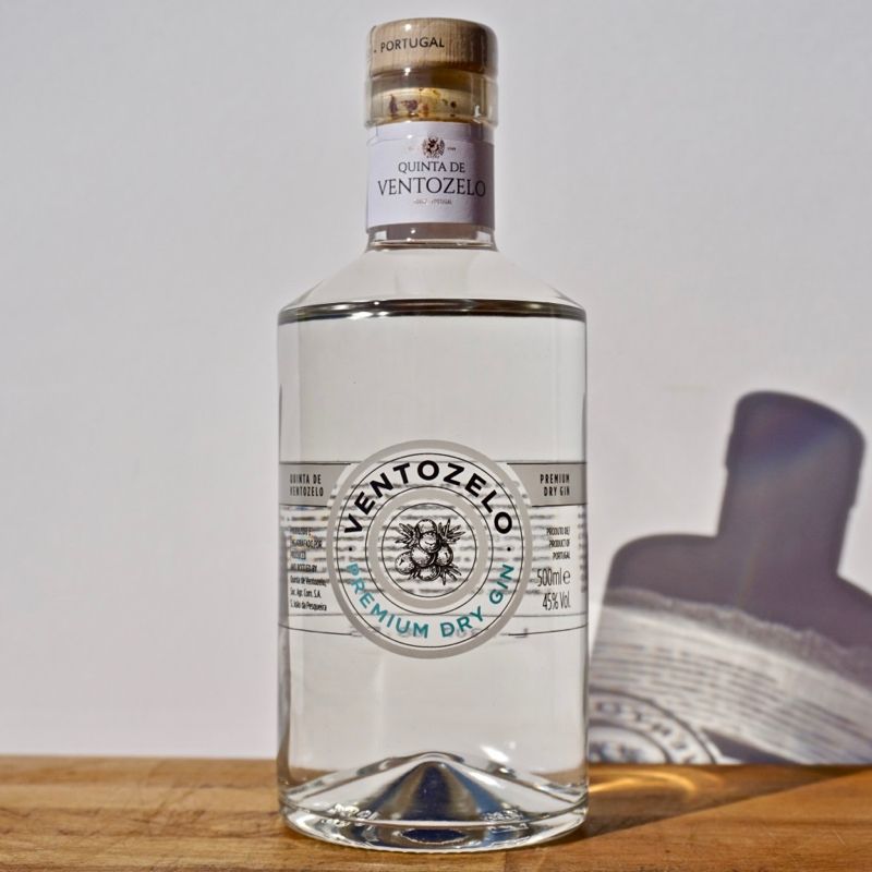 Gin - Quinta de Ventozelo Dry Gin / 50cl / 45% Gin 37,00 CHF