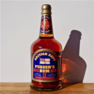 Rum - Pussers British Navy Rum 150 Proof Old Label / 70cl / 75% Rum 53,00 CHF