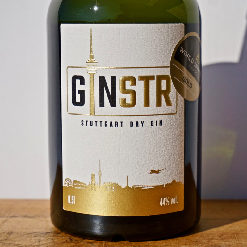 - Gin / 44% Gin Dry GINSTR Stuttgart 50cl /