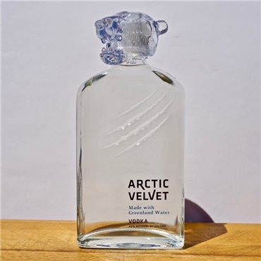 Vodka - Arctic Velvet Ice Bear / 75cl / 40%