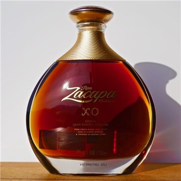Rum - Zacapa Centenario XO Solera / 70cl / 40% Rum 123,00 CHF